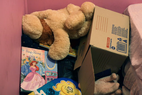 Amy's bedroom 001